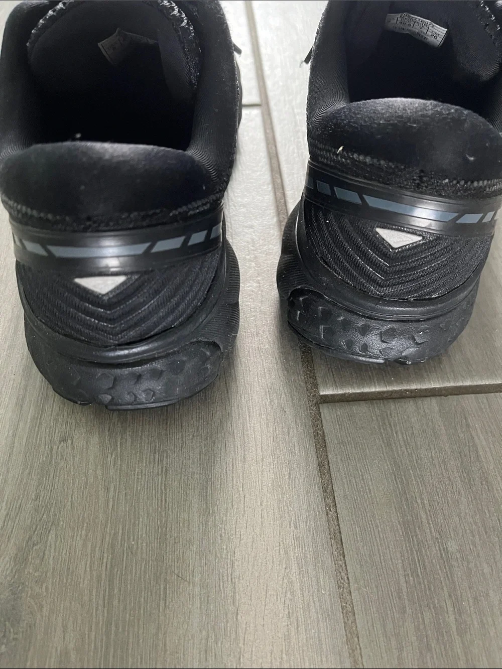 Brooks breathable knit
